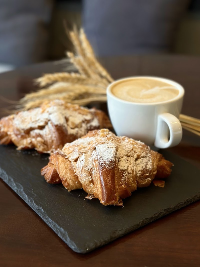 кав'ярня-пекарня Крафт Бред Кафе ТЦ "Квартал" / Craft Bread Cafe Kvartal